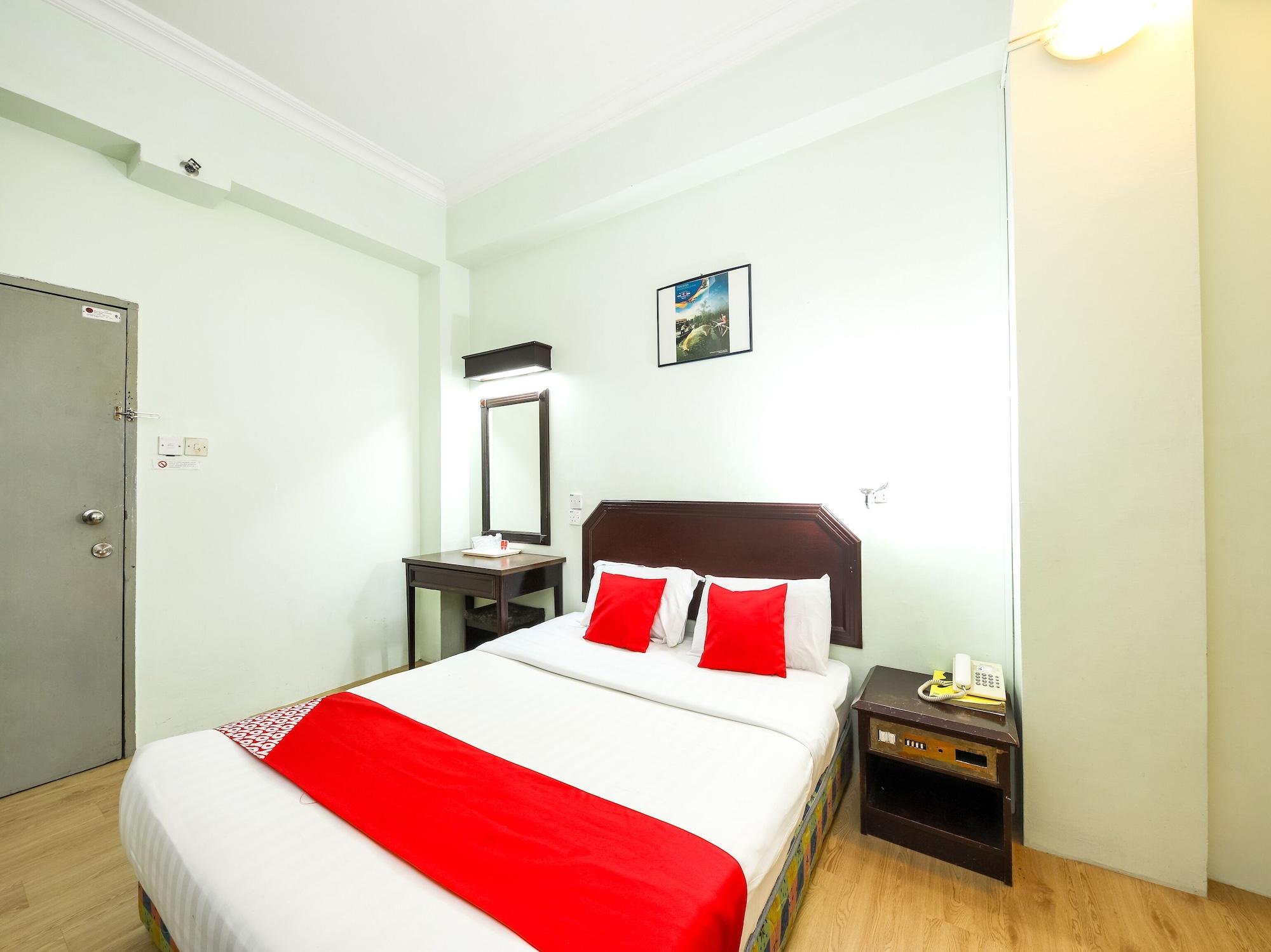 Grand Supreme Hotel Kuching Exterior photo